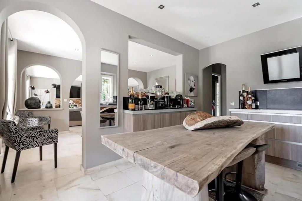 Grande Villa St-Tropez Area Avec Piscine Chauffee Gassin Luaran gambar