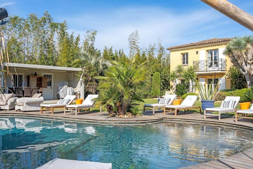 Grande Villa St-Tropez Area Avec Piscine Chauffee Gassin Luaran gambar